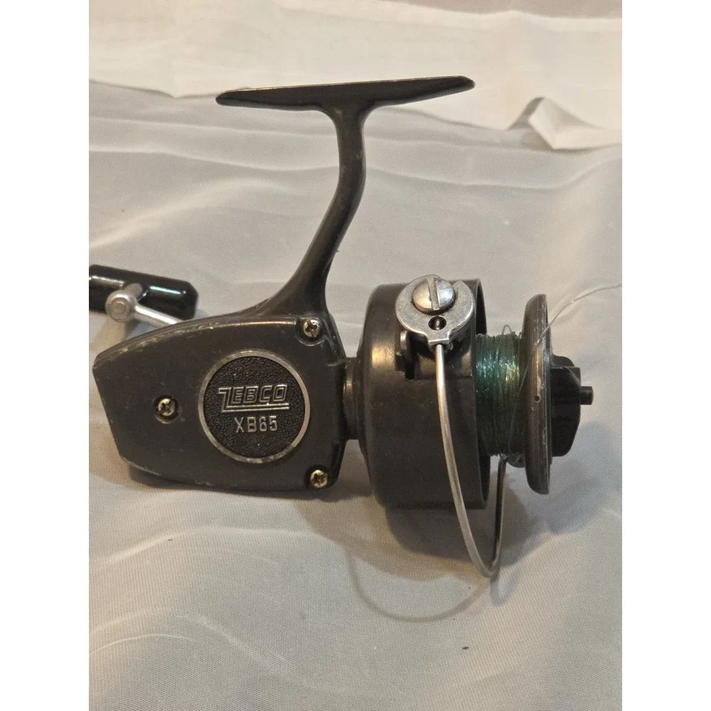 Vintage‎ ZEBCO XB65 Made In Japan Spinning Reel Fishing Gear Works great